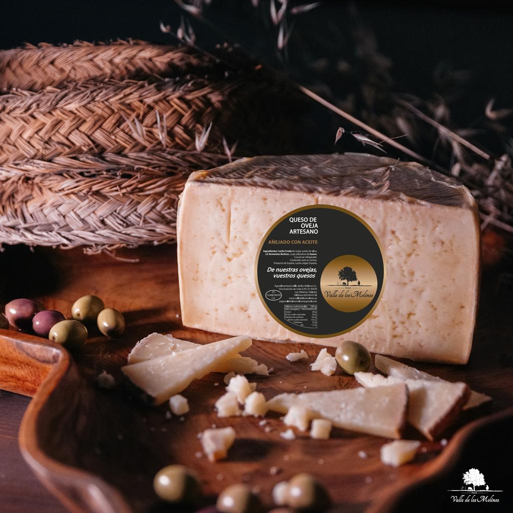 QUESO CURADO EN ACEITE AÑEJADO PAGO VALLE DE LOS MOLINOS